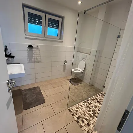 Monteurswohnung 5p Lohne 公寓 *