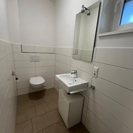 Monteurswohnung 5p Lohne 公寓 *